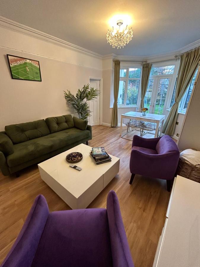 Lovely Garden Apartment In Wimbledon Town Centre With Private Parking By Wimbledon Holiday Lets London Exterior photo