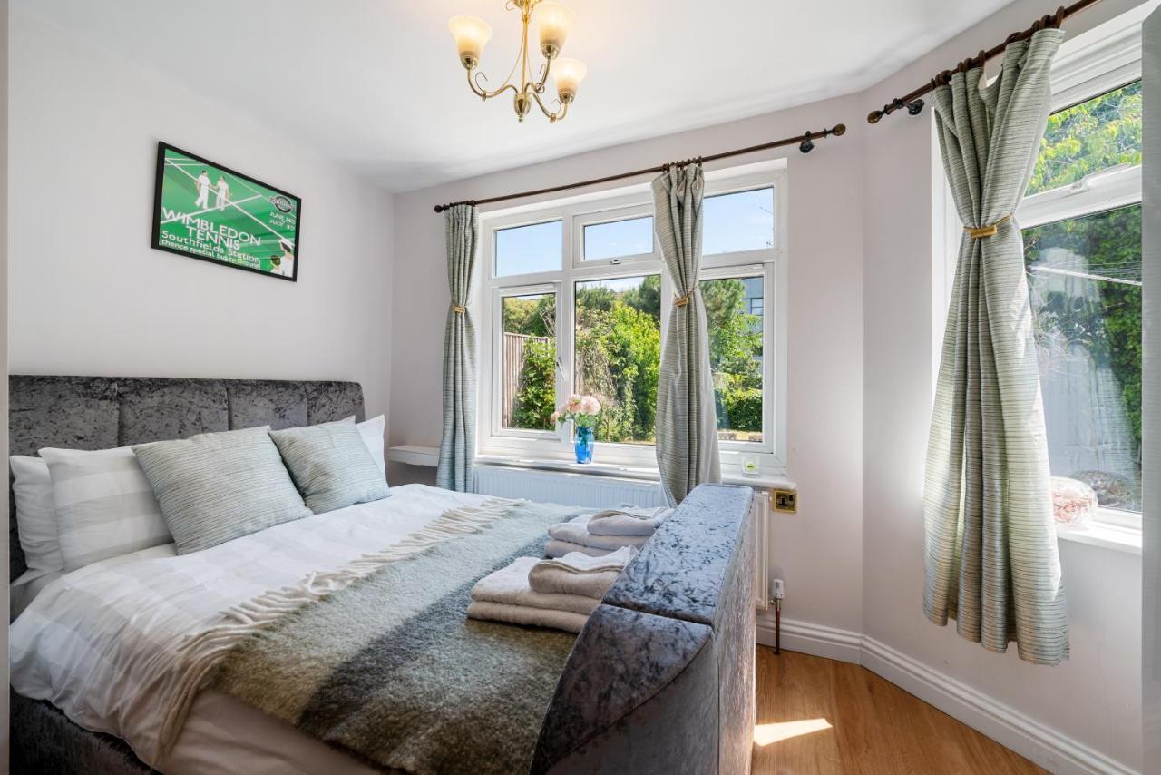 Lovely Garden Apartment In Wimbledon Town Centre With Private Parking By Wimbledon Holiday Lets London Exterior photo